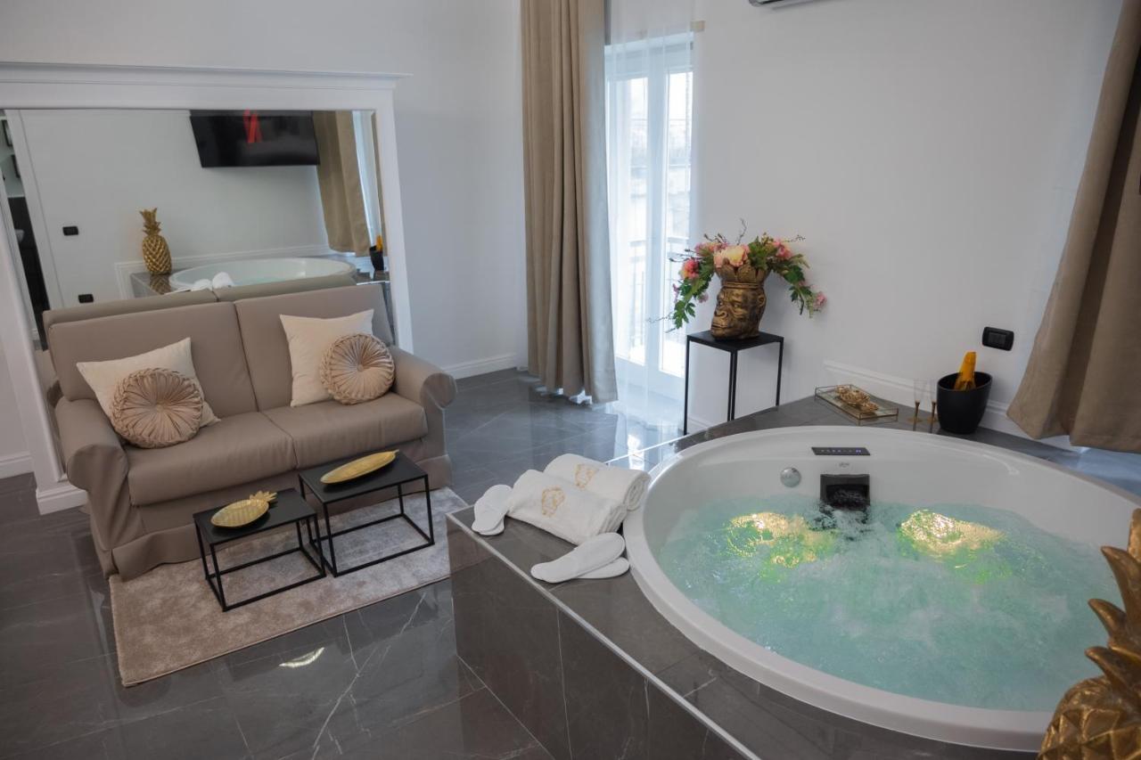 Nm Luxury Suites Помпеї Екстер'єр фото