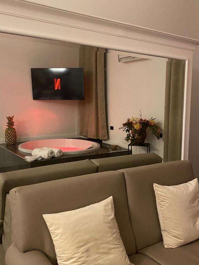 Nm Luxury Suites Помпеї Екстер'єр фото